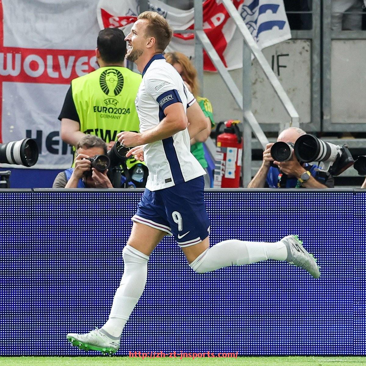 JN江南体育-内马尔是否是法甲历史最优秀球员的讨论